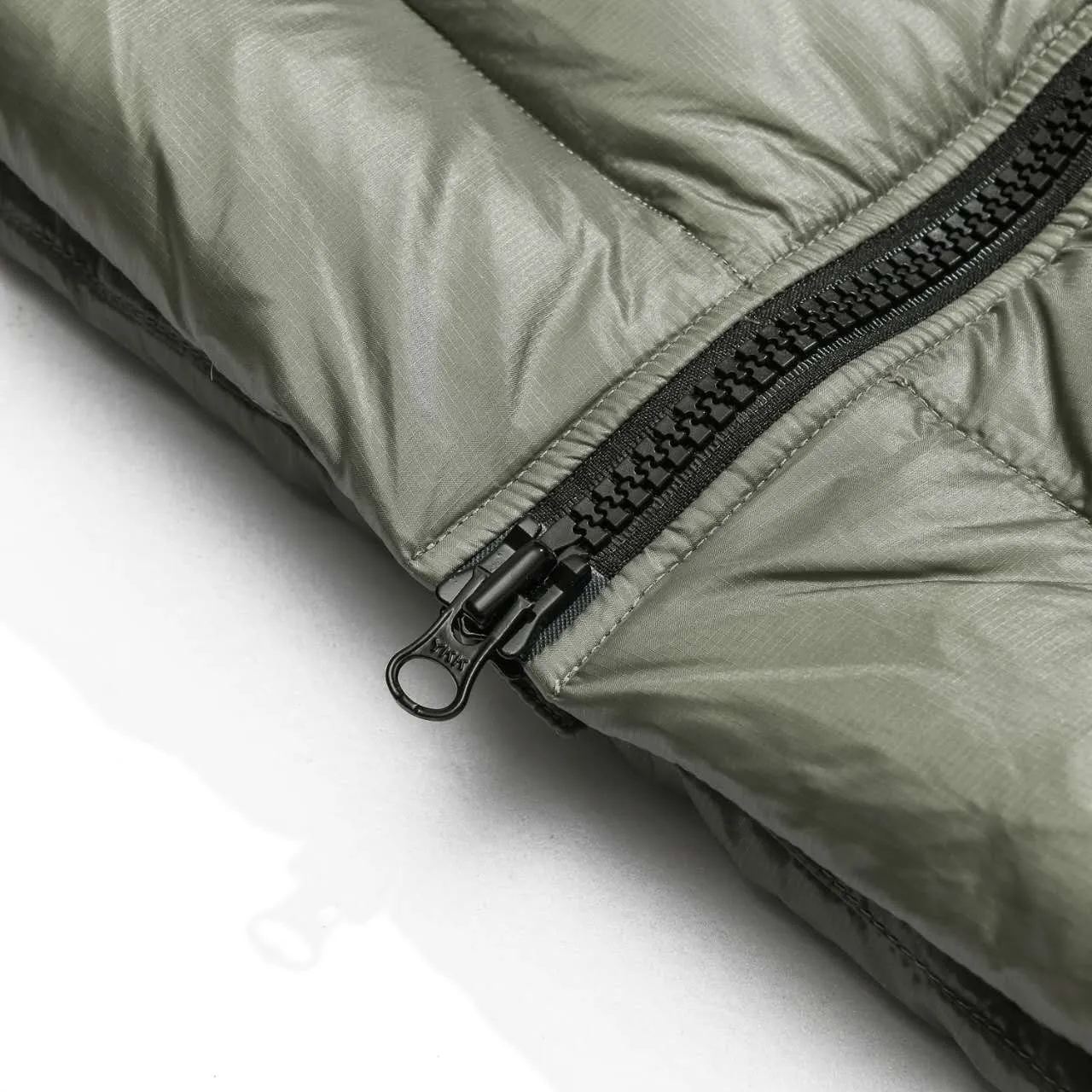 P500 Canadian brand CanadaGoose men's and women's CROFTON lightweight down vest 2229M DWR water repellent treatment WindWall windproof fabric 700 fleece filling original mold opening details one to one production The upper body effect is stunning Exclusively available on the Xiaohongshu purchasing platform The highest version on the market Size: XS S M L XL XXL